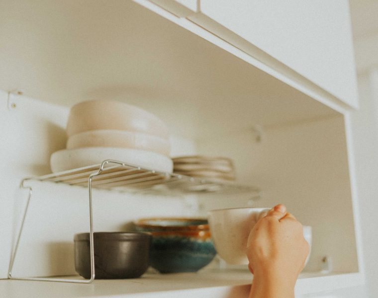 Comment bien ranger ses placards de cuisine ?